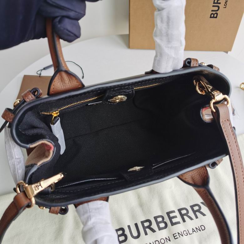 Burberry 26x12x19cm HQ 1 (9)